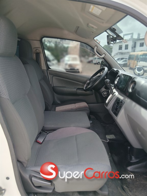 2020 Nissan Urvan NV 350 — foto 6 / 10