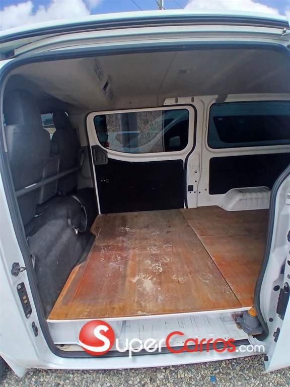 2020 Nissan Urvan NV 350 — foto 10 / 10