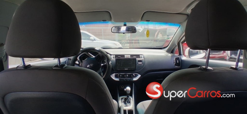 2017 Kia Rio — foto 5 / 8