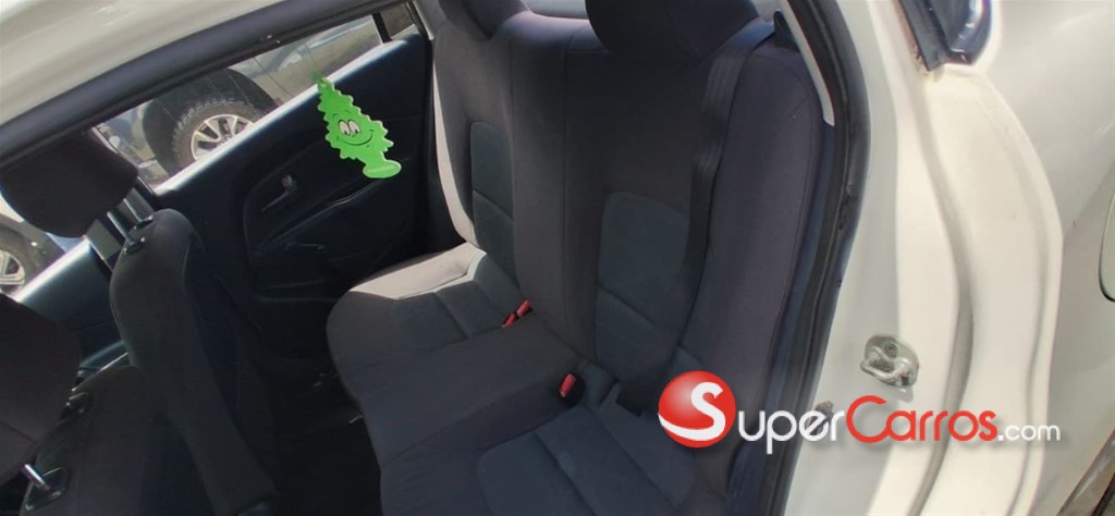 2017 Kia Rio — foto 7 / 8