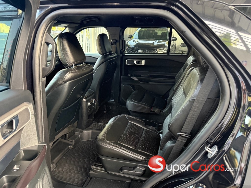2020 Ford Explorer XLT — foto 9 / 12