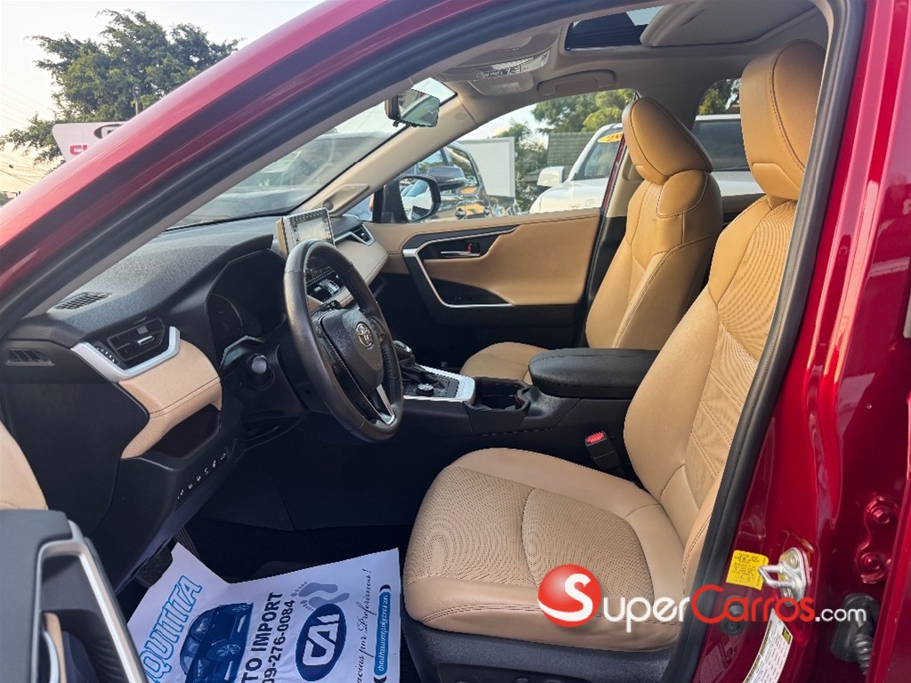 2020 Toyota RAV4 Limited — foto 8 / 12
