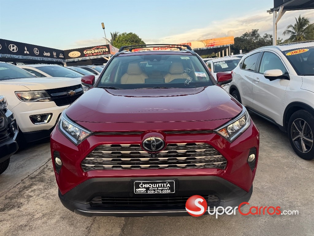 2020 Toyota RAV4 Limited — foto 9 / 12