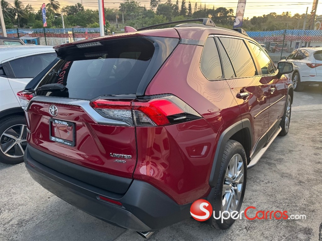 2020 Toyota RAV4 Limited — foto 11 / 12