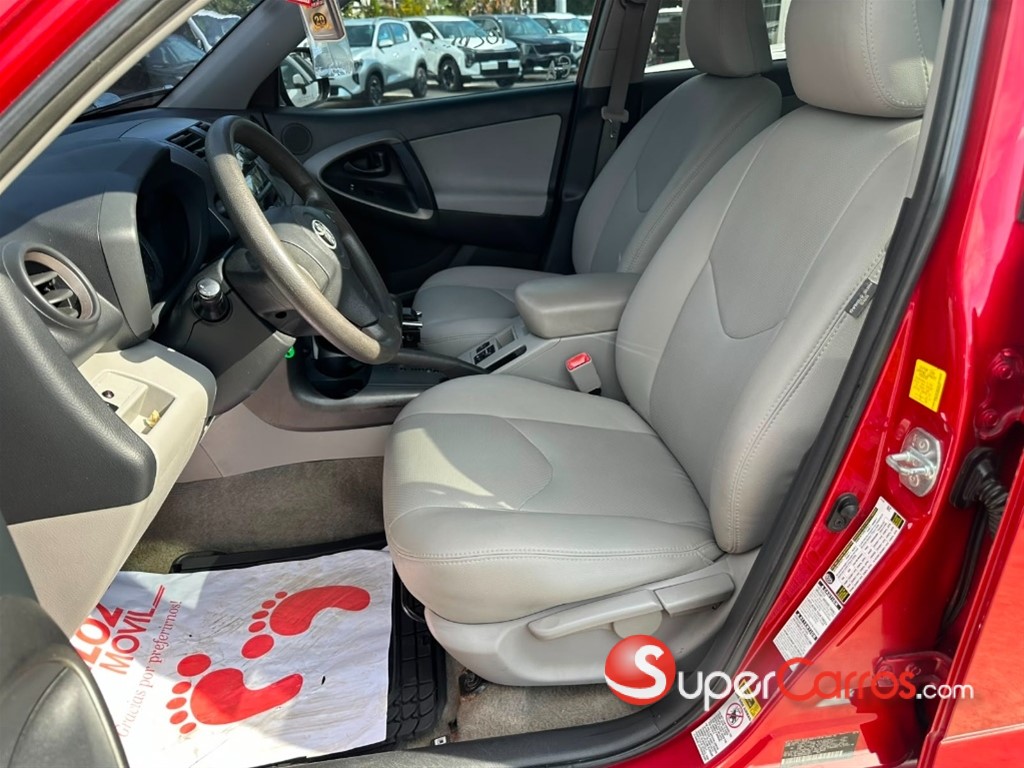 2011 Toyota RAV4 L — foto 7 / 8