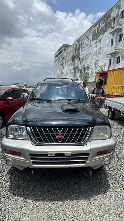 2005 Mitsubishi Motors L 200