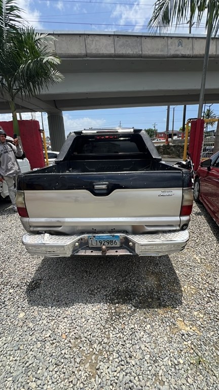 2005 Mitsubishi Motors L 200 — foto 7 / 8