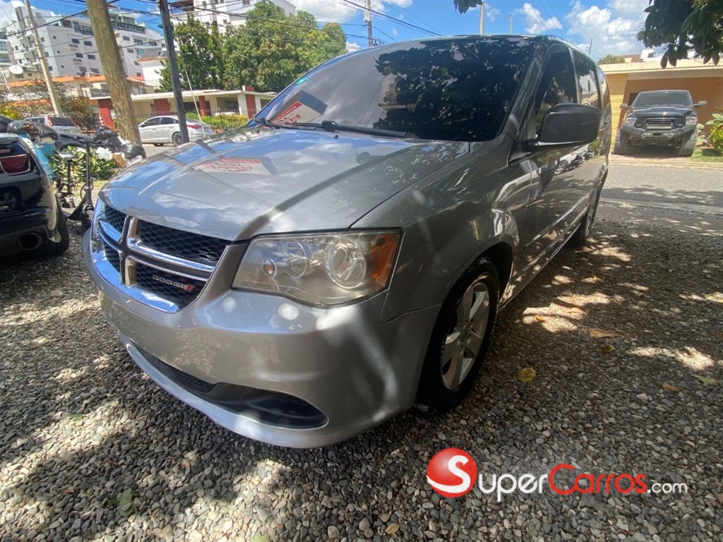 2014 Dodge Grand Caravan — foto 1 / 8