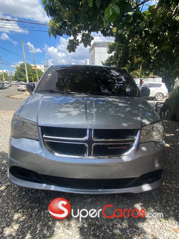 2014 Dodge Grand Caravan — foto 2 / 8