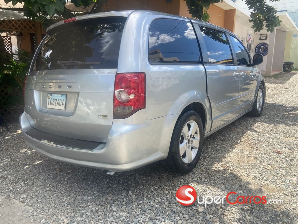 2014 Dodge Grand Caravan — foto 6 / 8
