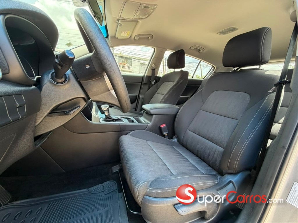 2021 Kia Sportage LX — foto 8 / 12