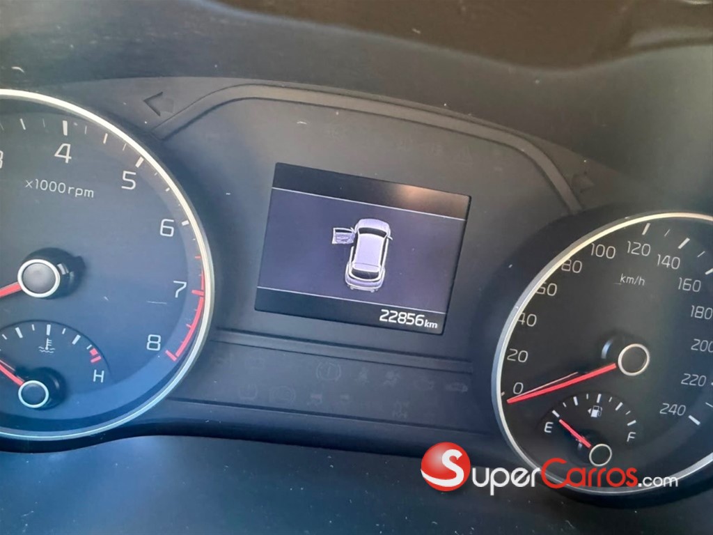 2021 Kia Sportage LX — foto 10 / 12