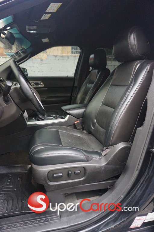 2013 Ford Explorer XLT — foto 8 / 11