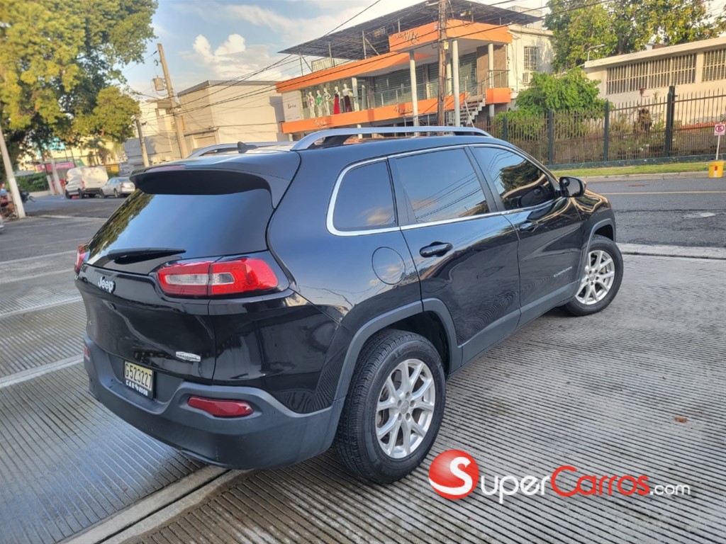 2015 Jeep Cherokee Latitude — foto 4 / 8