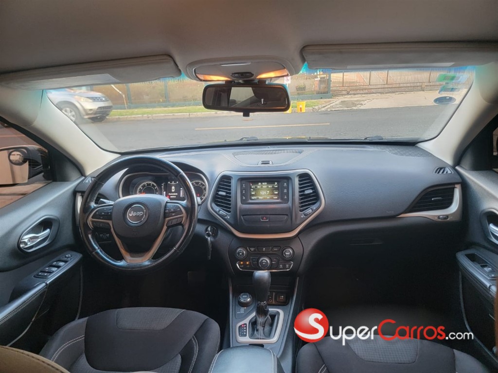 2015 Jeep Cherokee Latitude — foto 5 / 8