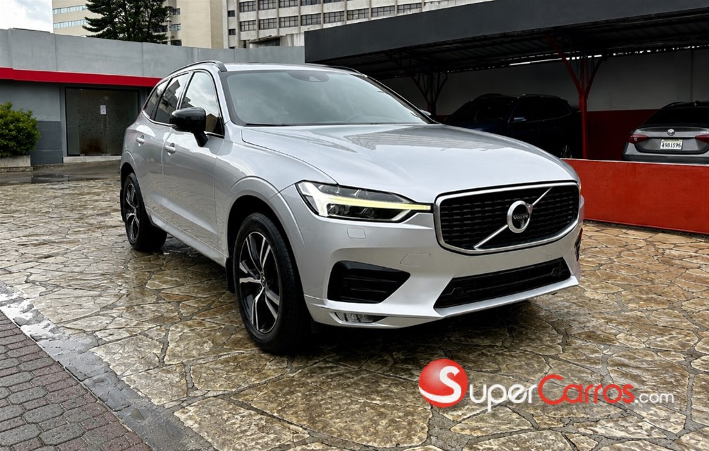 2020 Volvo XC60 T5 R Design — foto 2 / 9