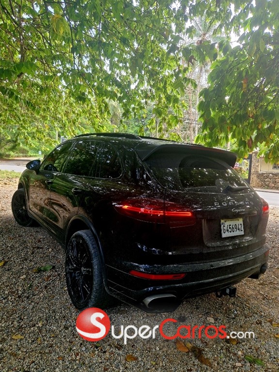 2016 Porsche Cayenne — foto 4 / 12