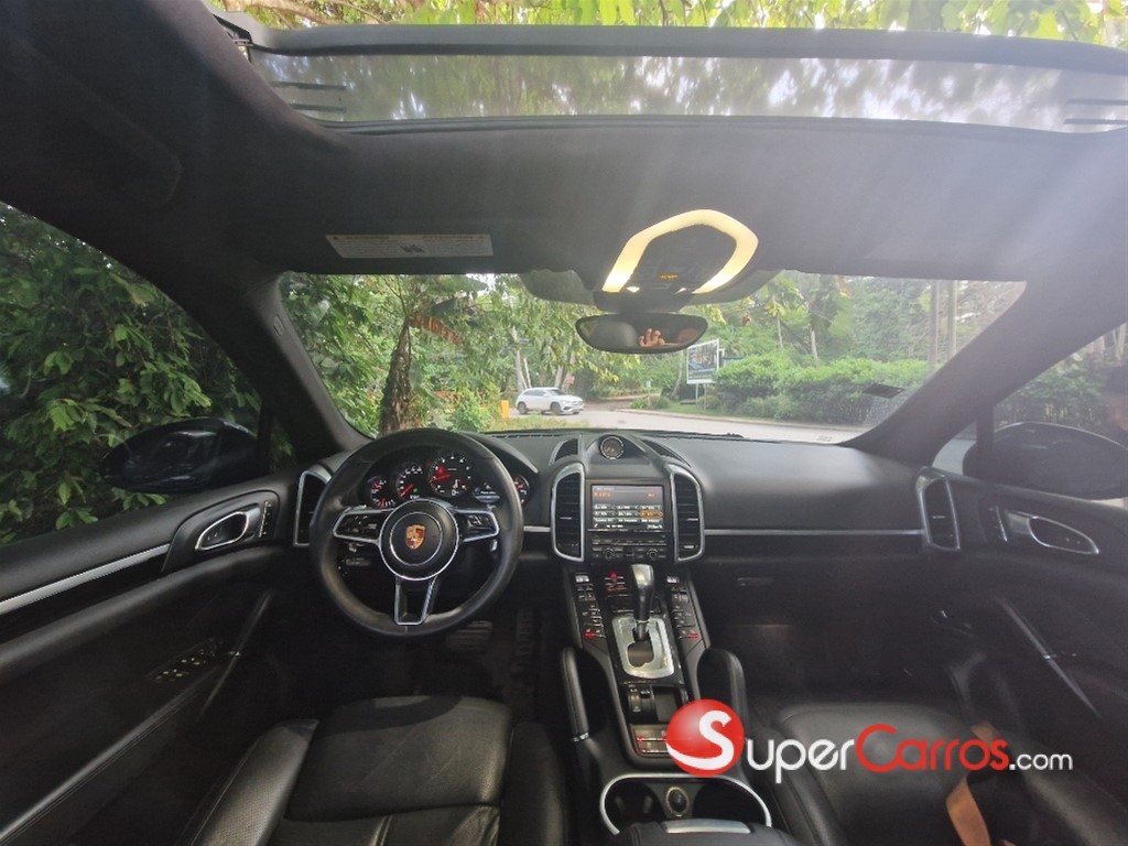 2016 Porsche Cayenne — foto 7 / 12