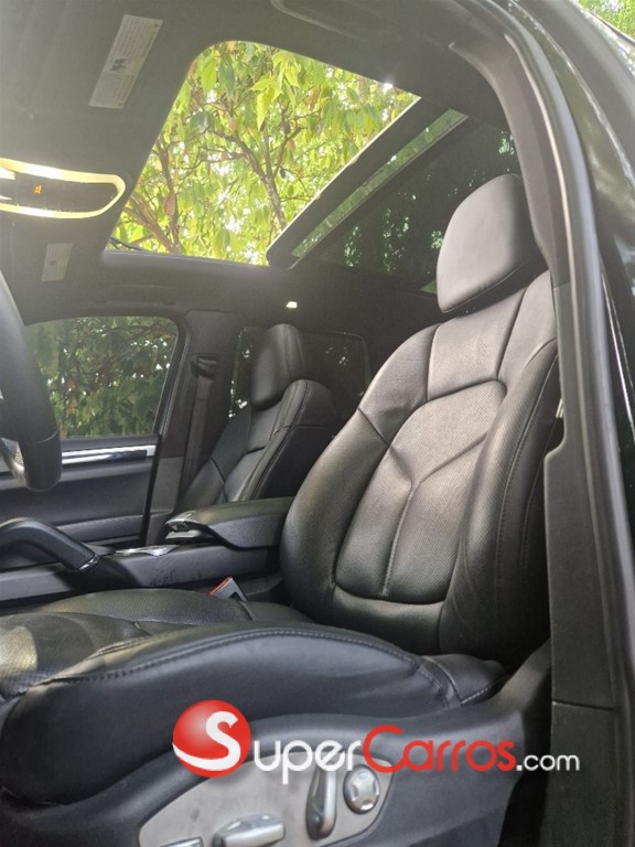 2016 Porsche Cayenne — foto 11 / 12