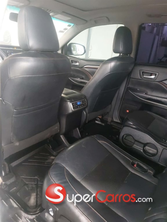 2014 Toyota Highlander Limited Platinum — foto 4 / 9