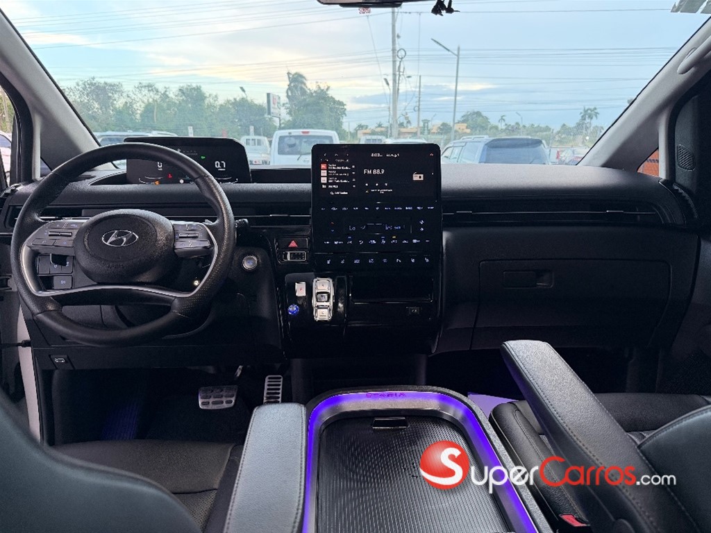 2022 Hyundai Staria — foto 9 / 11