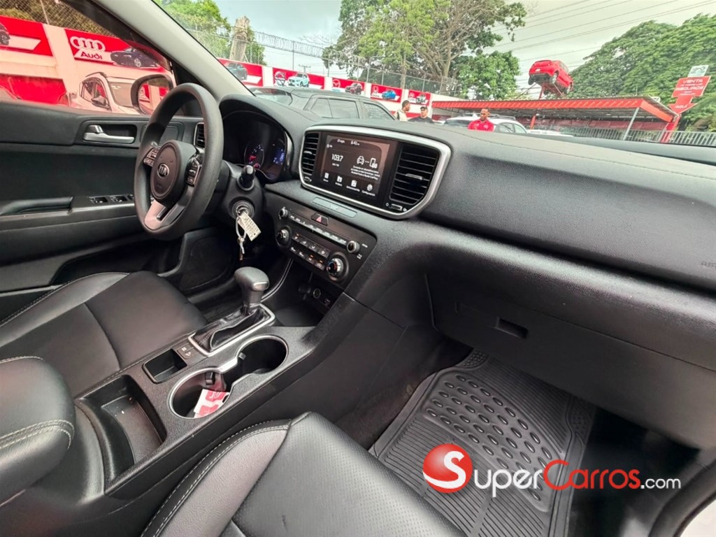 2020 Kia Sportage LX — foto 6 / 9