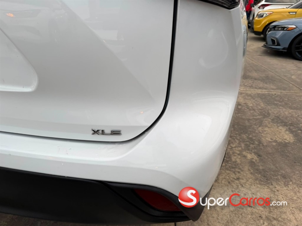 2022 Toyota Highlander XLE — foto 6 / 12