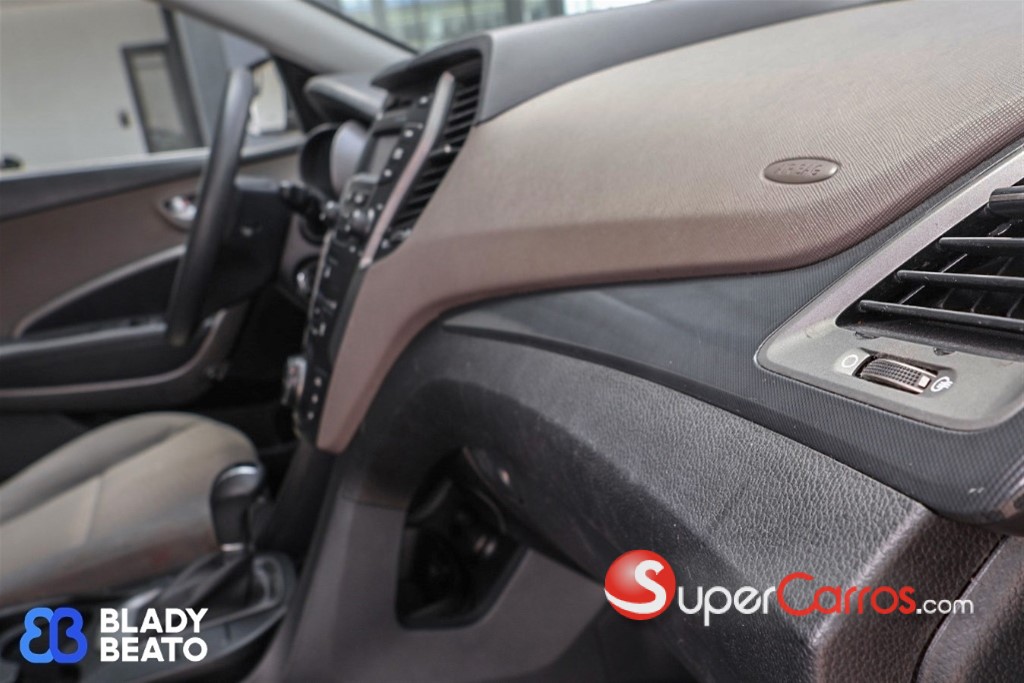 2016 Hyundai Santa Fe Sport — foto 2 / 12