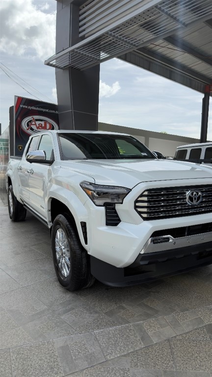 2026 Toyota Tacoma Limited — foto 11 / 12