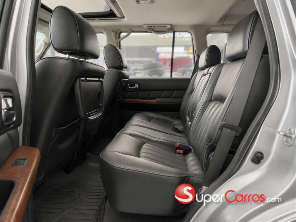 2011 Nissan Patrol GRX — foto 9 / 10