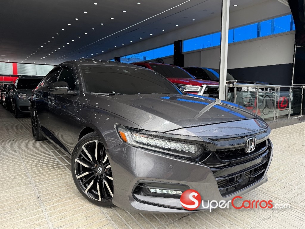 2018 Honda Accord Touring 2.0T — foto 2 / 9
