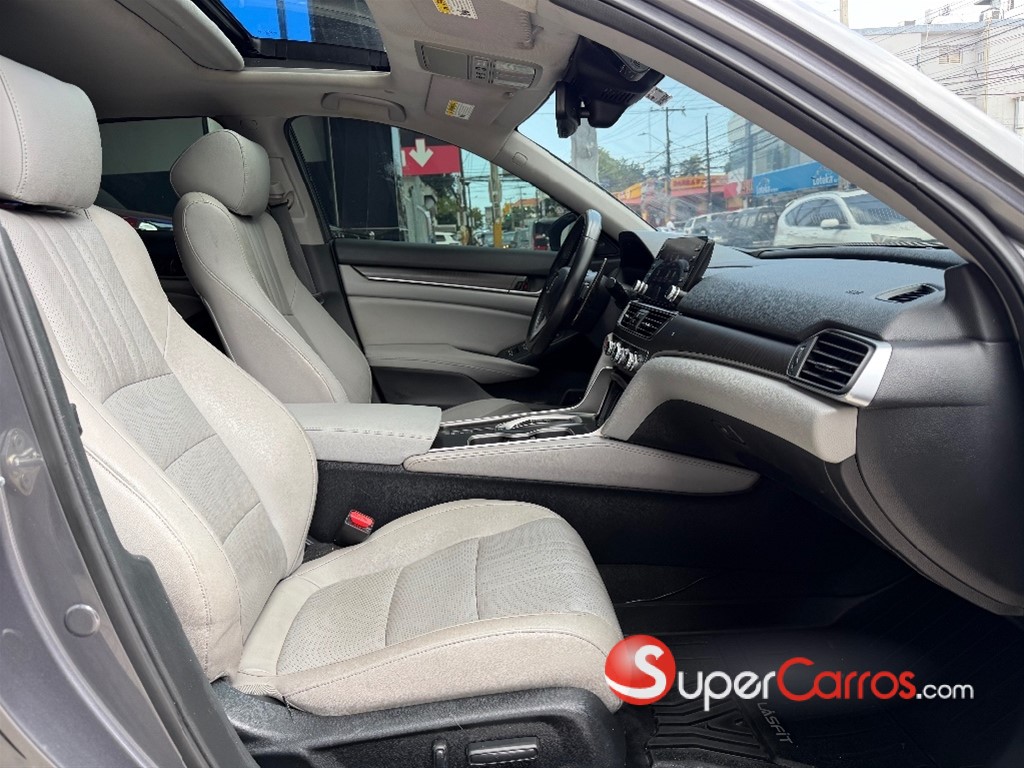 2018 Honda Accord Touring 2.0T — foto 4 / 9