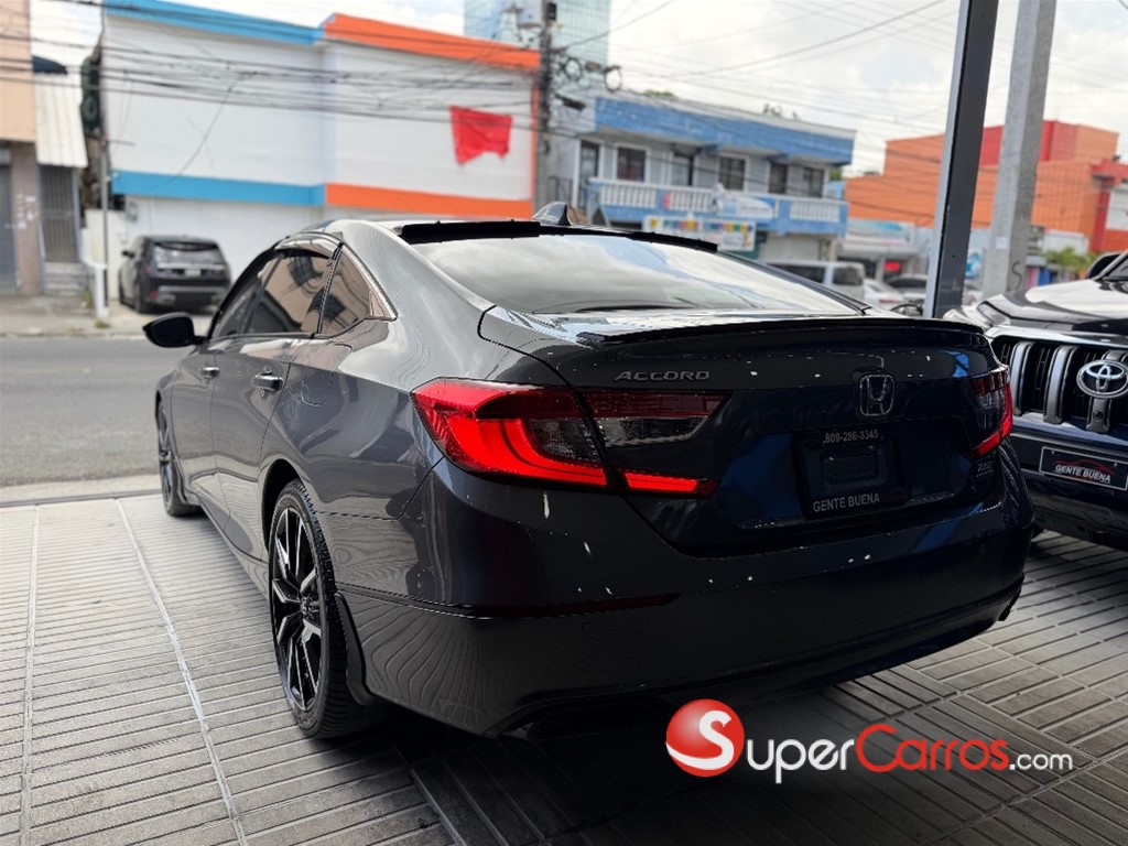 2018 Honda Accord Touring 2.0T — foto 8 / 9