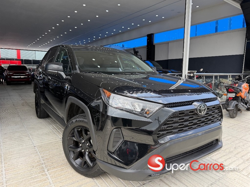 2022 Toyota RAV4 LE — foto 2 / 8