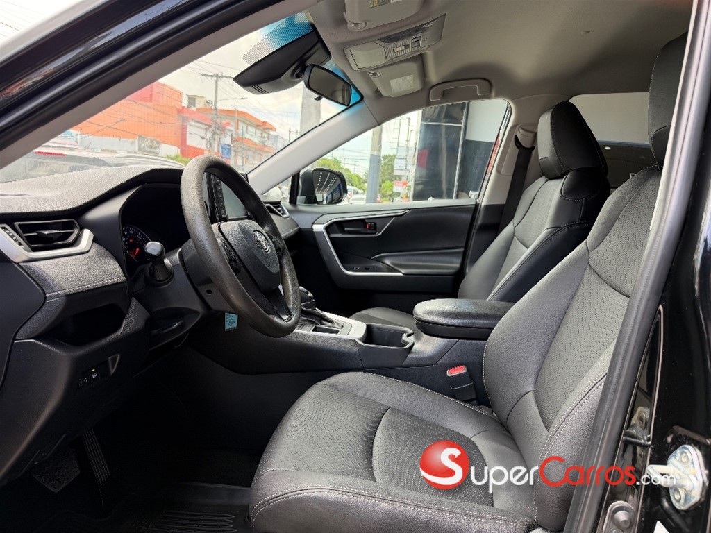 2022 Toyota RAV4 LE — foto 3 / 8