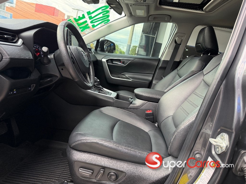 2022 Toyota RAV4 XLE Premium — foto 3 / 9