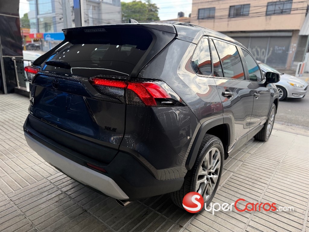 2022 Toyota RAV4 XLE Premium — foto 9 / 9