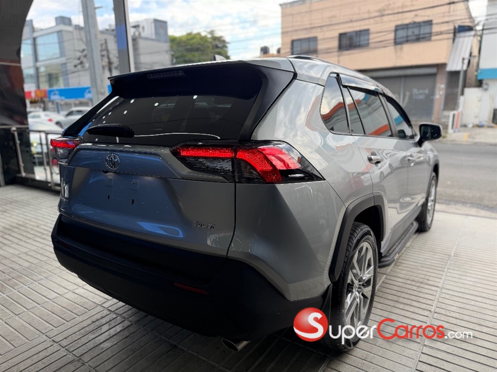 2020 Toyota RAV4 XLE — foto 8 / 8