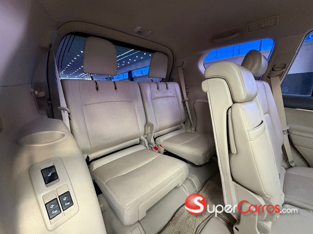 2024 Toyota Land Cruiser Prado VXL — foto 8 / 10