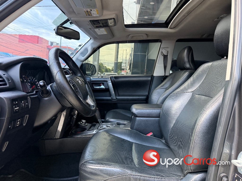 2016 Toyota 4 Runner Limited — foto 3 / 8