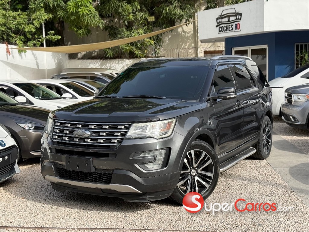 2016 Ford Explorer XLT — foto 1 / 7