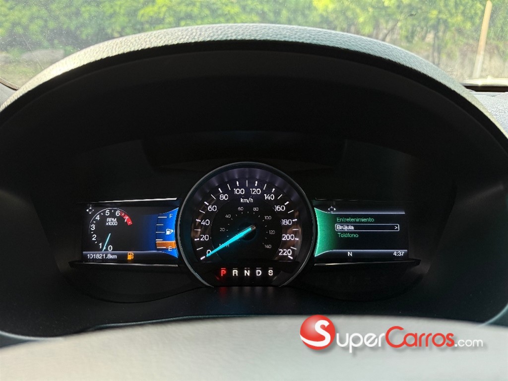 2016 Ford Explorer XLT — foto 4 / 7