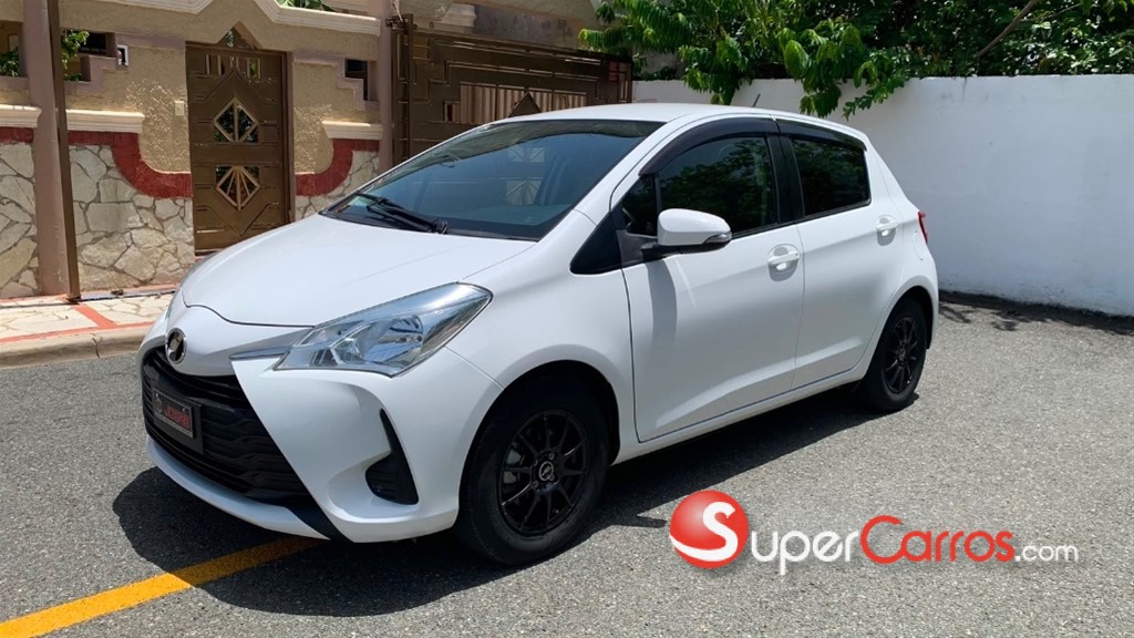 2020 Toyota VITZ — foto 2 / 11