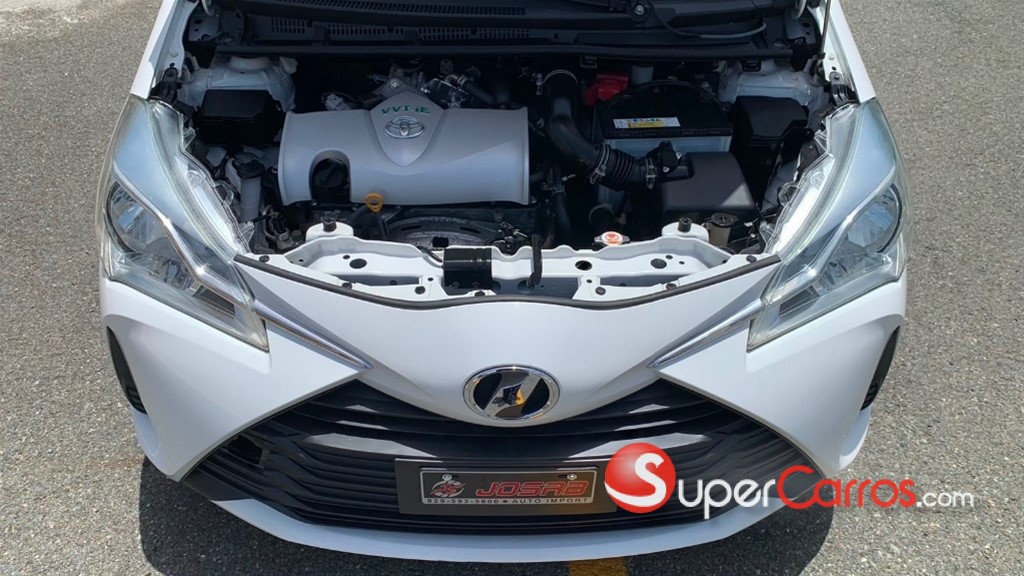 2020 Toyota VITZ — foto 10 / 11