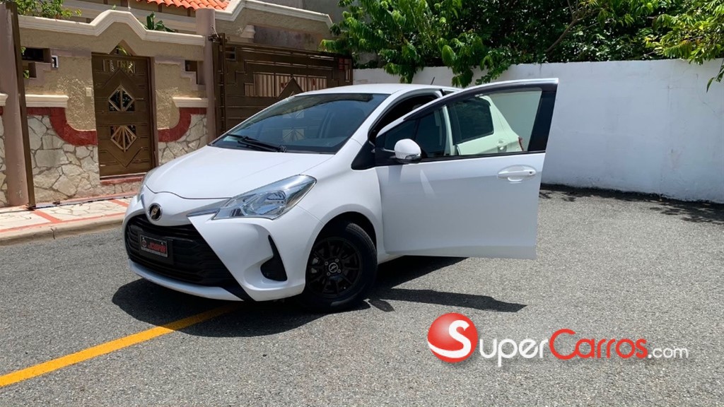 2020 Toyota VITZ — foto 11 / 11