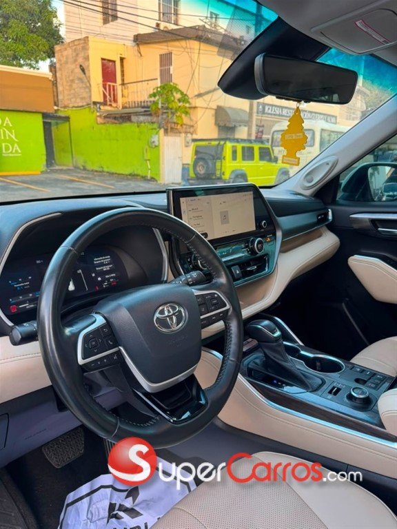 2023 Toyota Highlander — foto 5 / 8
