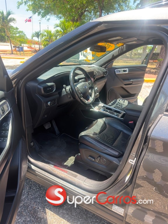 2020 Ford Explorer ST — foto 4 / 8