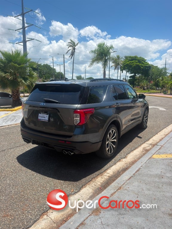 2020 Ford Explorer ST — foto 7 / 8