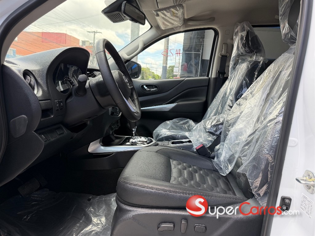 2027 Nissan Frontier LE — foto 3 / 8