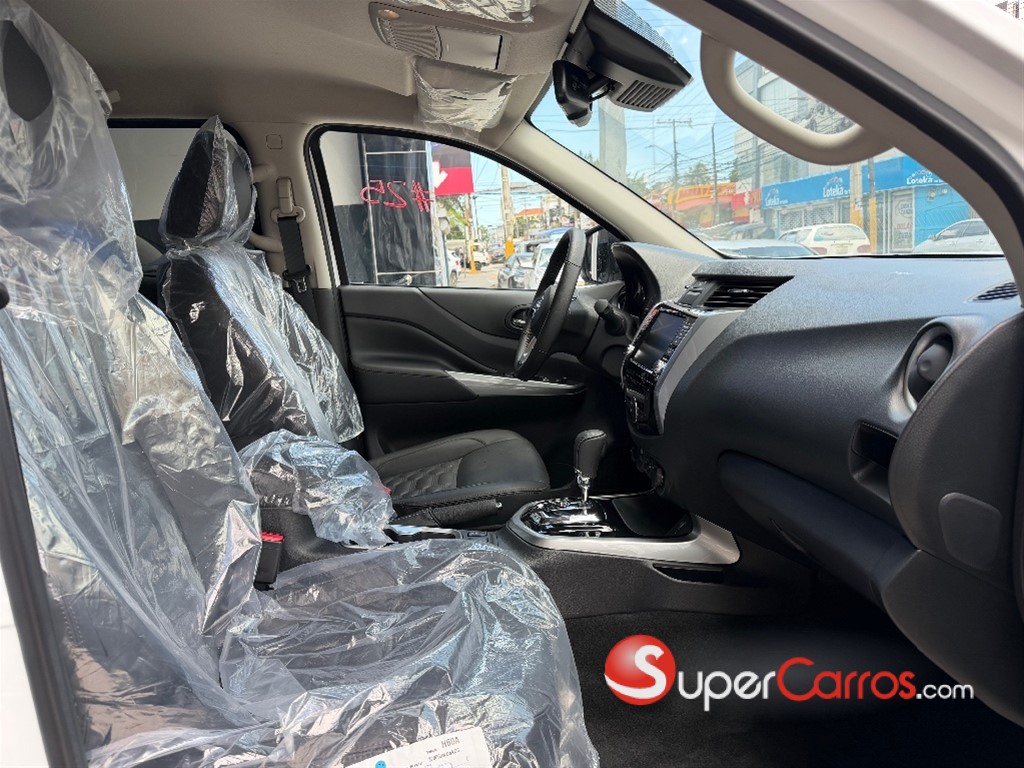 2027 Nissan Frontier LE — foto 4 / 8